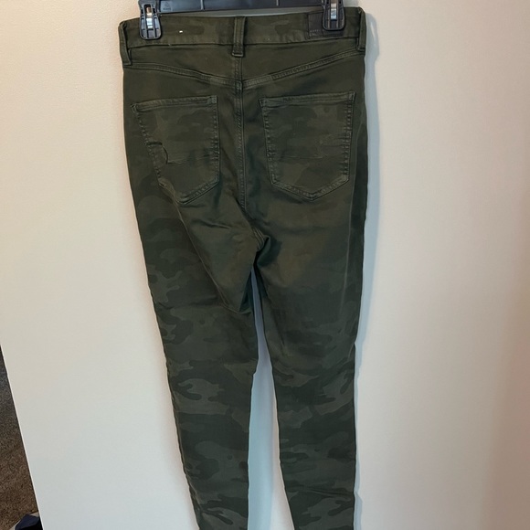 American Eagle Camo Print Skinny Jeans - Picture 3 of 5